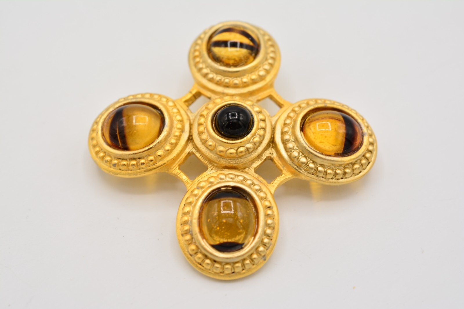 Danecraft Vintage Maltese Cross Cabochon Pin Brooch Brushed Gold Signed BinA18