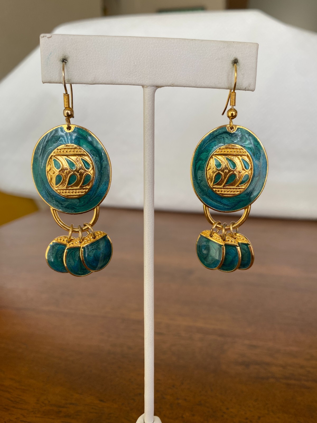 Vintage Berebi Green & Gold Dangle Pierced Earrings 2.5″ Long Ovals Signed