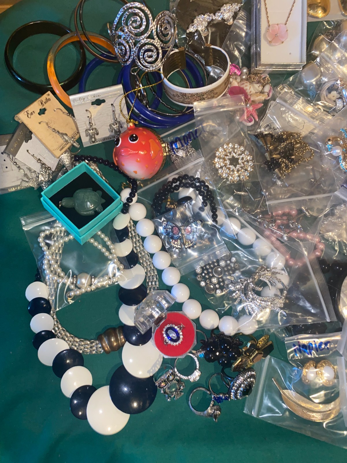 VINTAGE to Modern JEWELRY LOT 6 LBS 111 PCS RHINESTONE RING NECK WEARABLE #16