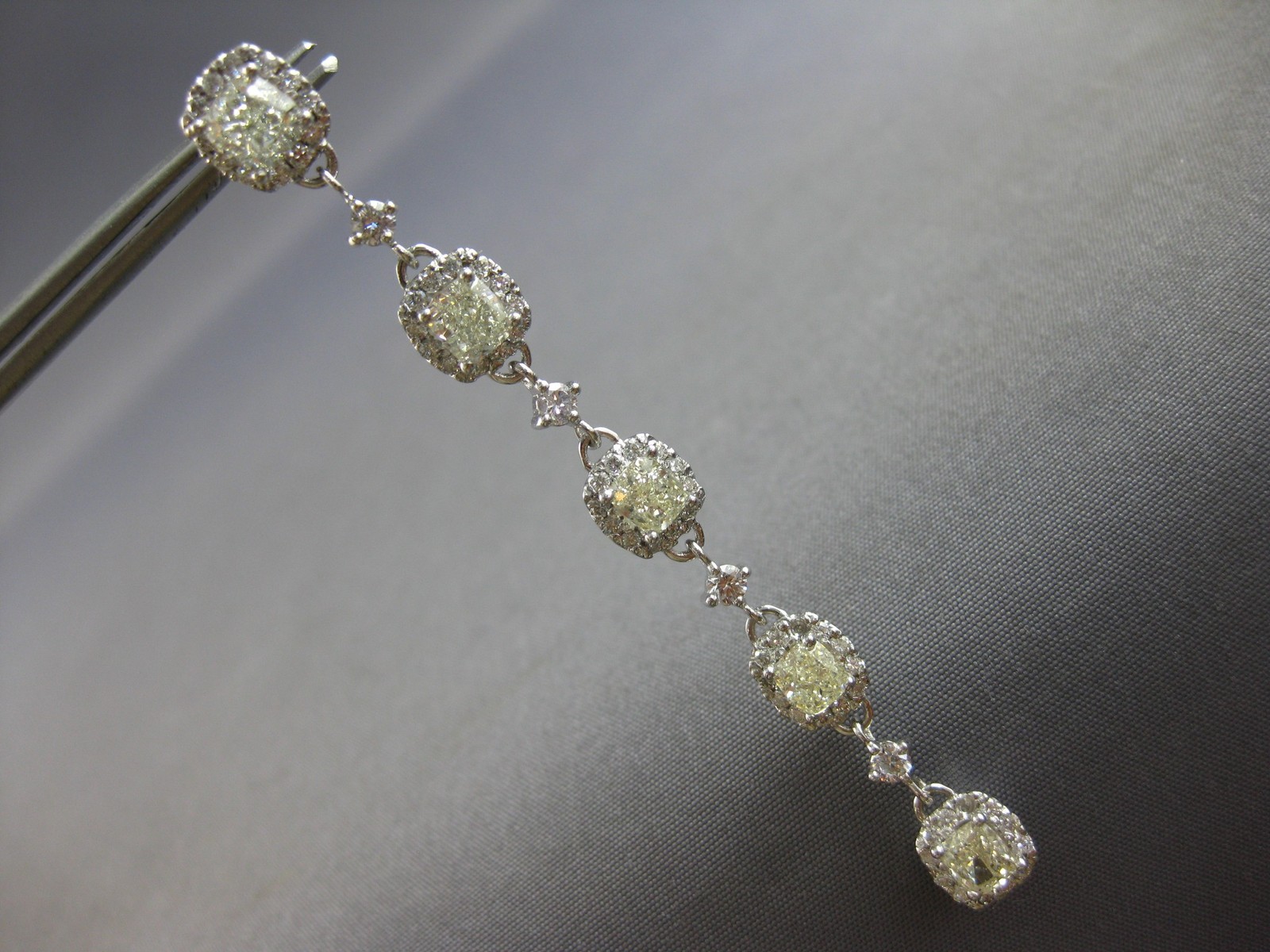 LARGE & LONG 6.26CT WHITE & LIGHT FANCY YELLOW DIAMOND 18KT WHITE GOLD EARRINGS