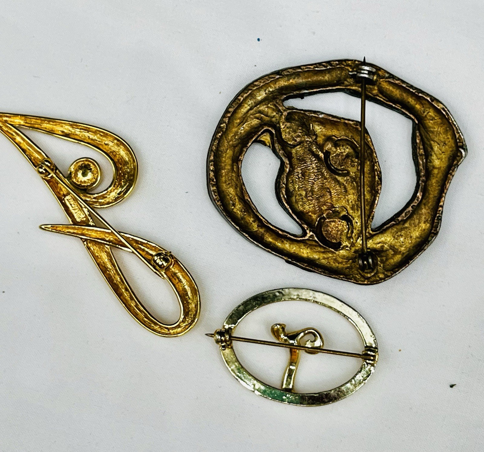Vtg. Brooch Lot Some Signed Rhinestone, Gold Silver Tone Wear Resell 28pc Monet