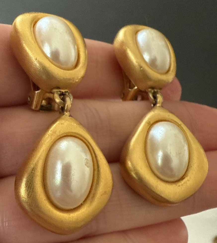Vintage 80s GIVENCHY Classic Faux Pearl Gold Tone Dangle Clip On Earrings