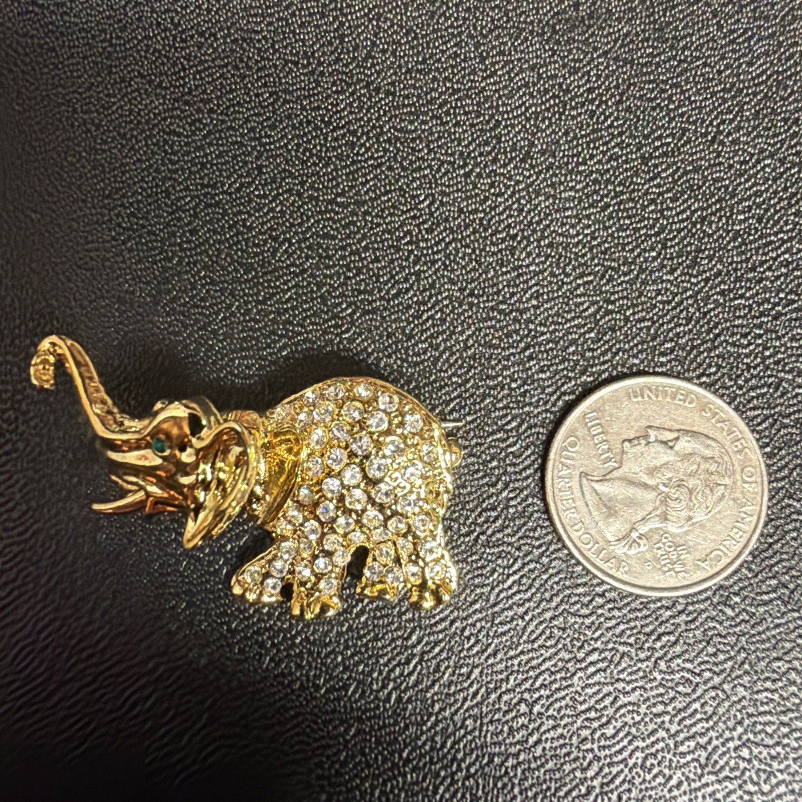 Vintage Y2K Gold Tone Rhinestone Green Eye Elephant Brooch Pin Women’s Jewelry