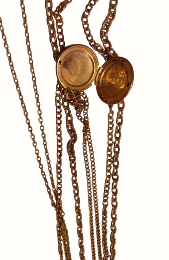 Vintage Gold-Tone Multi-Strand Layered Chain Necklace with Round Medallion