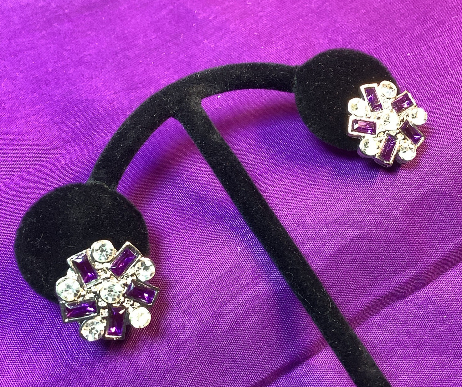AAA 1980s Purple & Clear Faceted Rhinestone Statement Pierced Earrings E49