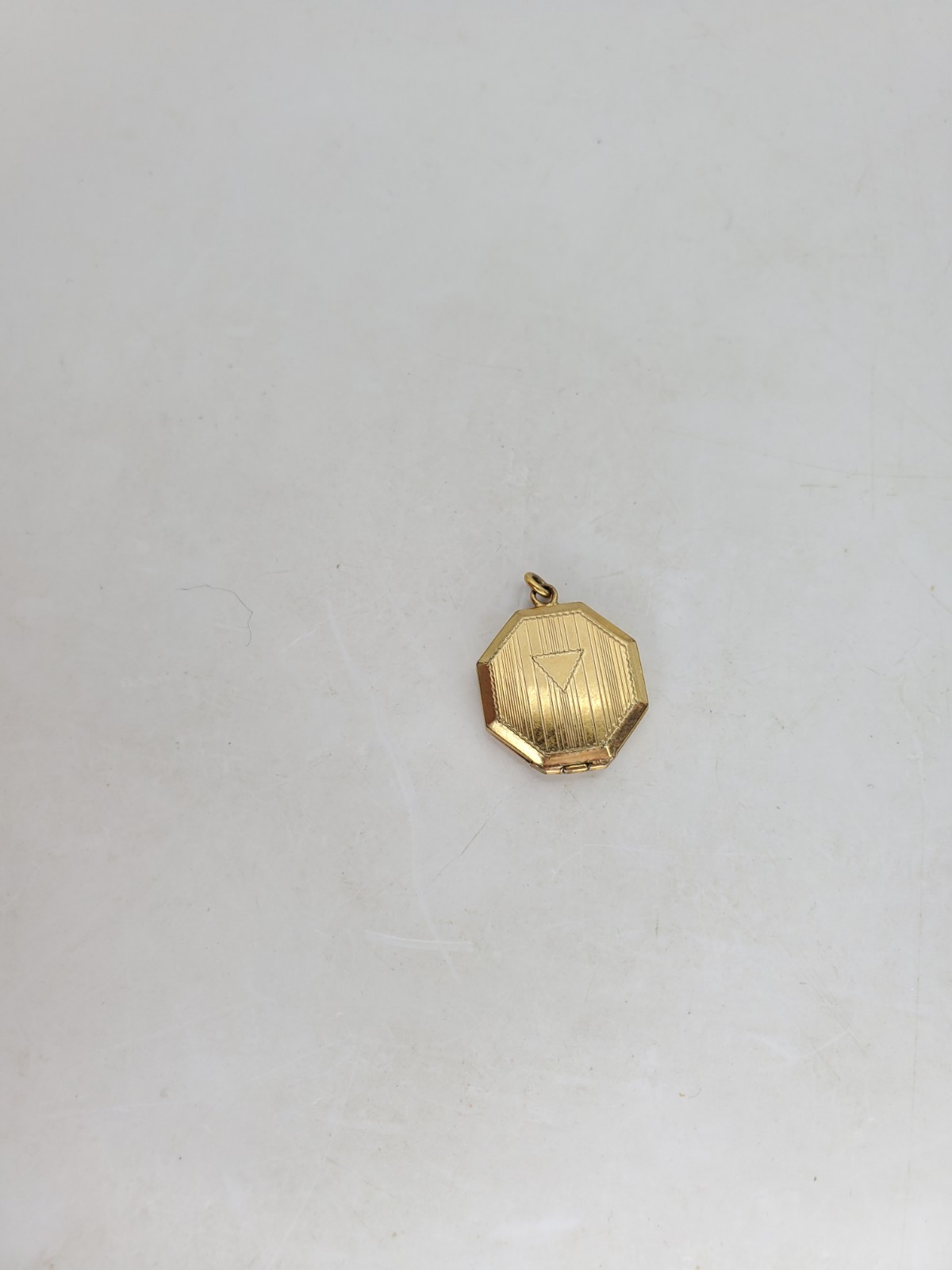 Vintage Art Deco Octagon Locket Gold Tone .75″ Triangle Etched