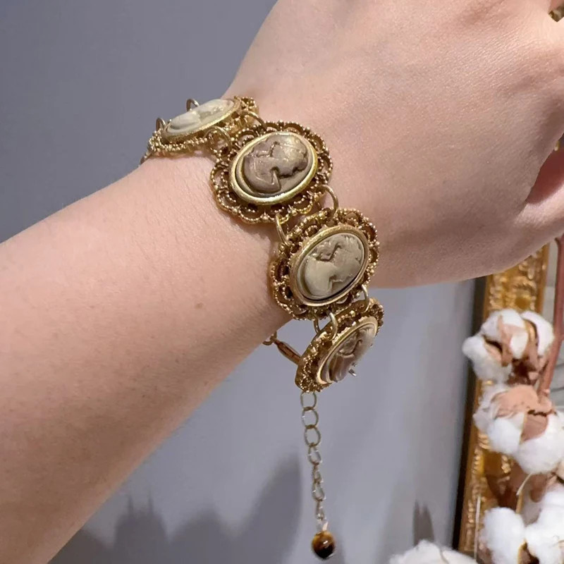 Vintage Cameo Portrait Bracelet Retro Gold Color Hollow Charm Bangle for Women