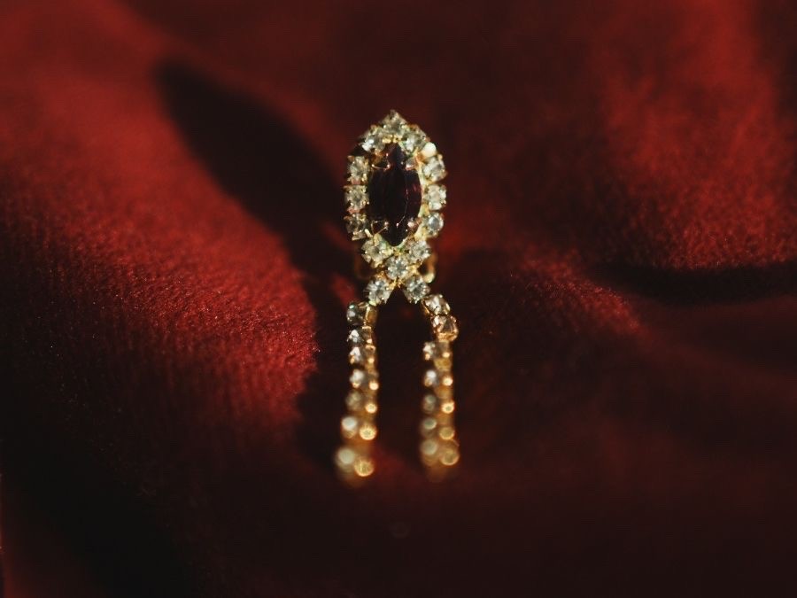 Earring (single piece), clip – Bohemian glass manufactory.