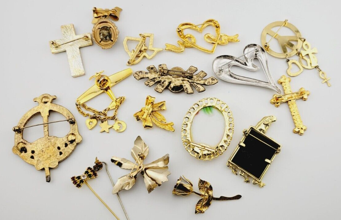 Brooch Lot Gold Tone 17 Pieces