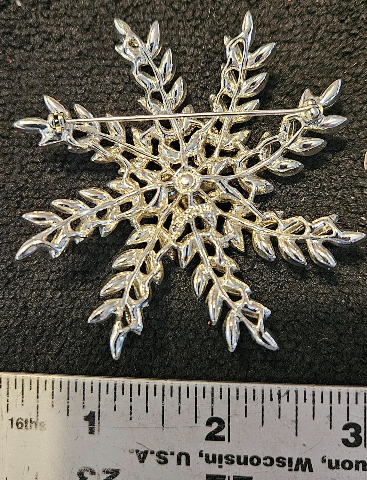 Vintage Sarah Coventry Evening Snowflake Signed Rhinestone Brooch Pin 1960-1969