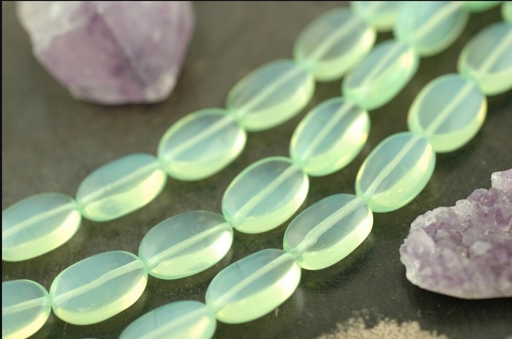 VINTAGE NEIGER EGYPTIAN SCARAB PENDANT OPALITE BEAD URANIUM FLOWER NECKLACE SET