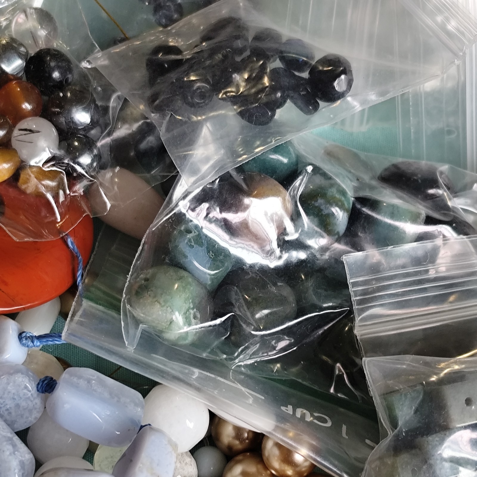 4 Pound Vtg To Mod Mostly Stone Coral Some Glass Beads Jewelry Crafting Lot