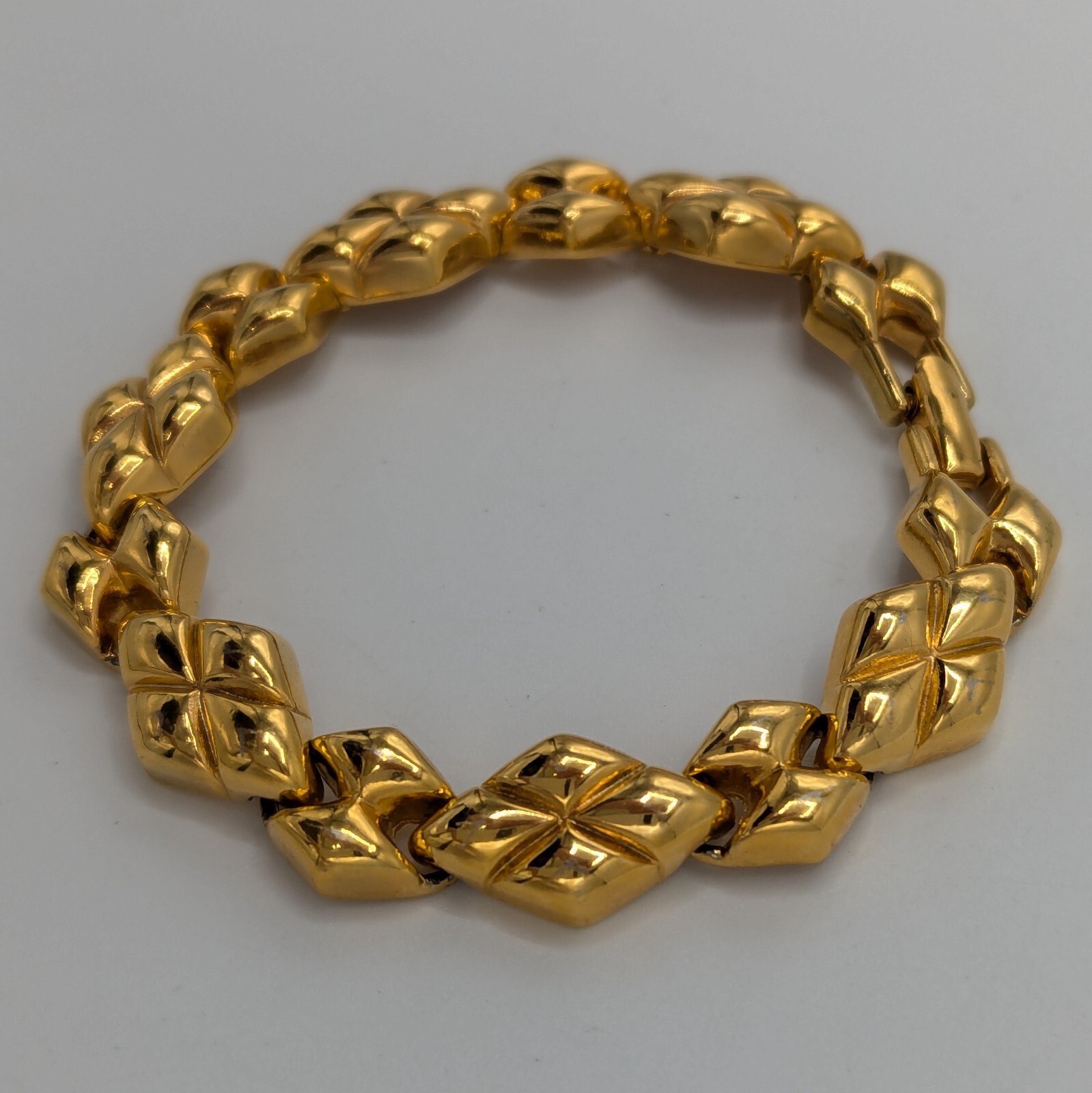 Monet Puffed Quilted Diamond Shape Bracelet Gold Plated 7.5″