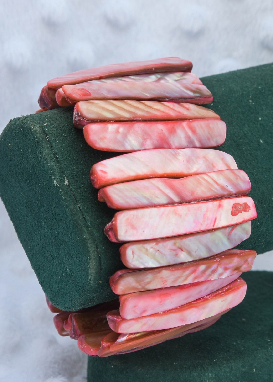 Vintage 1.75″ high Pink Abalone shell bracelet with stretch