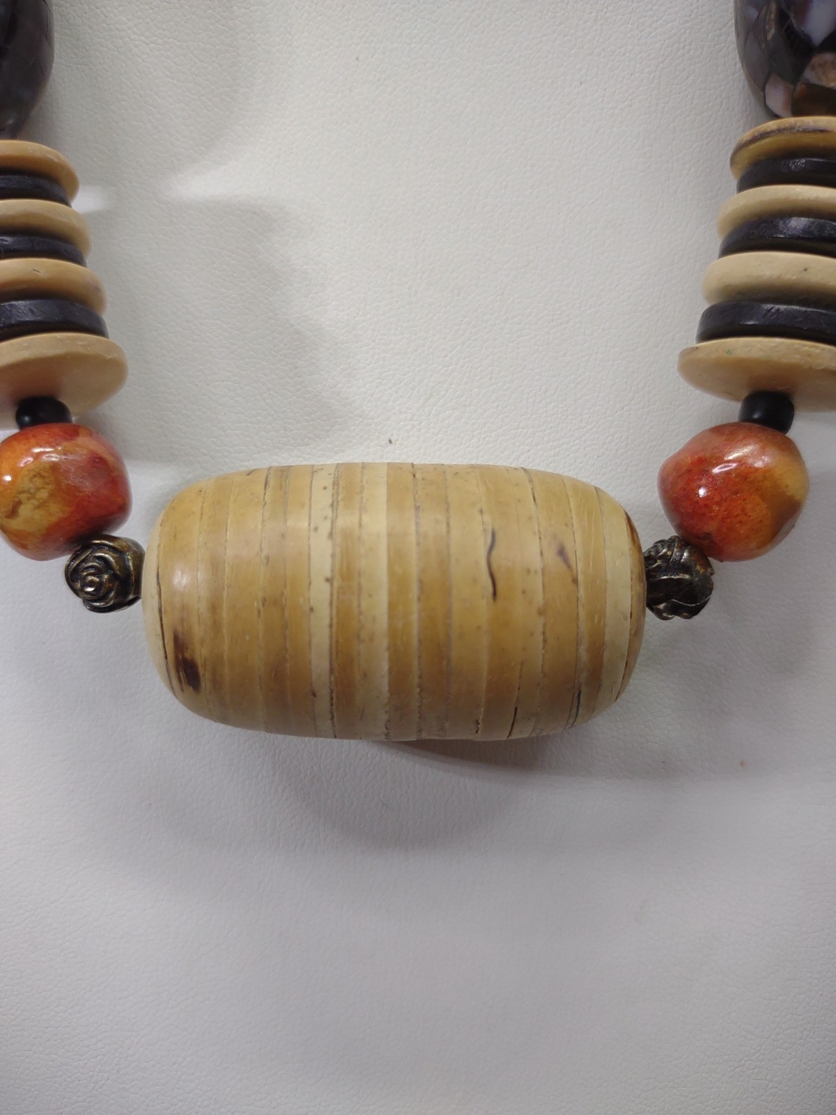 Vgt NEEDS REPAIR Boho Chunky Wooden Inlaid Abalone Shell Mosaic Beaded Necklace