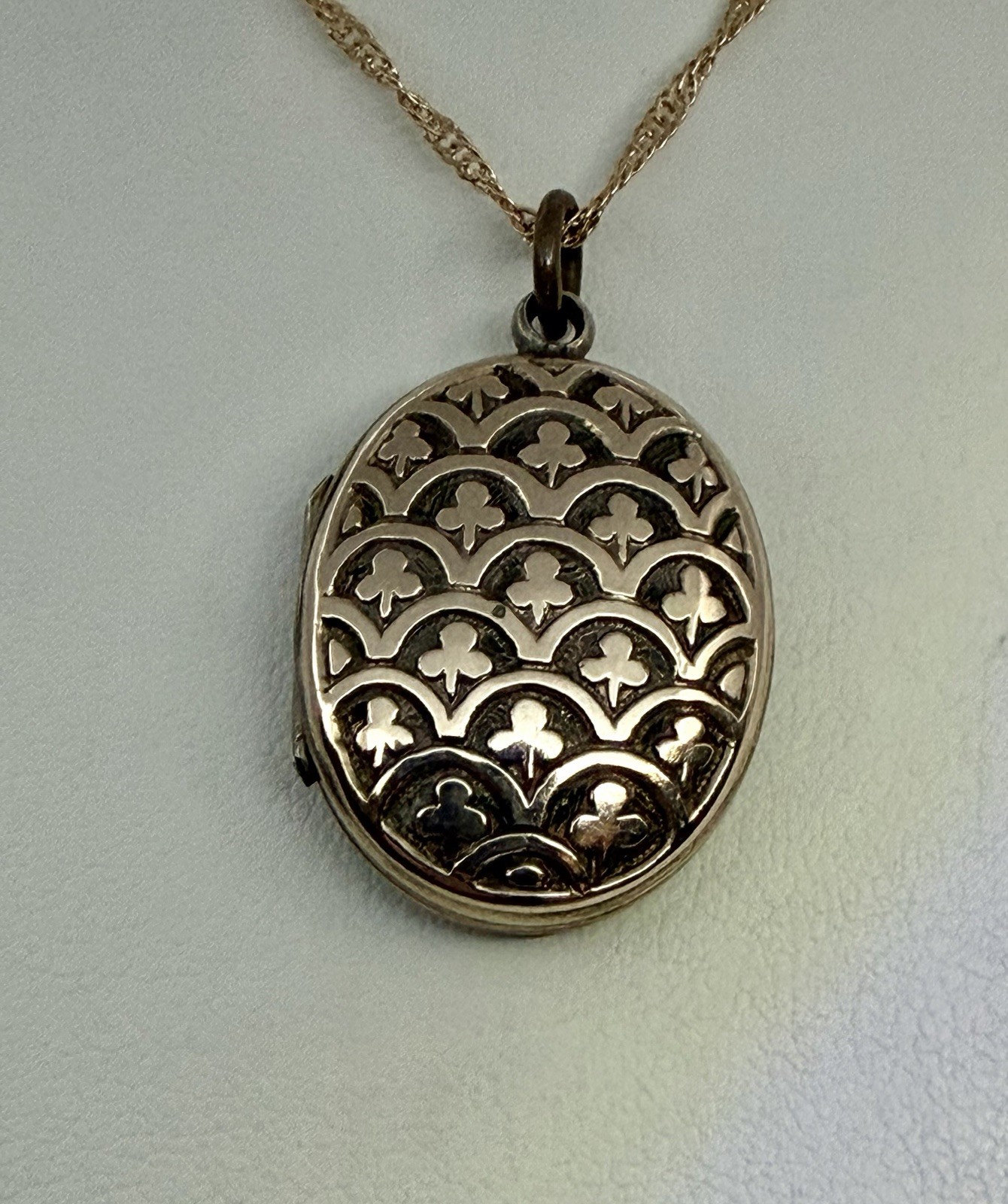 Antique Double Sided Rose Rolled Gold Fleur de Lys Flower Locket Necklace AS IS