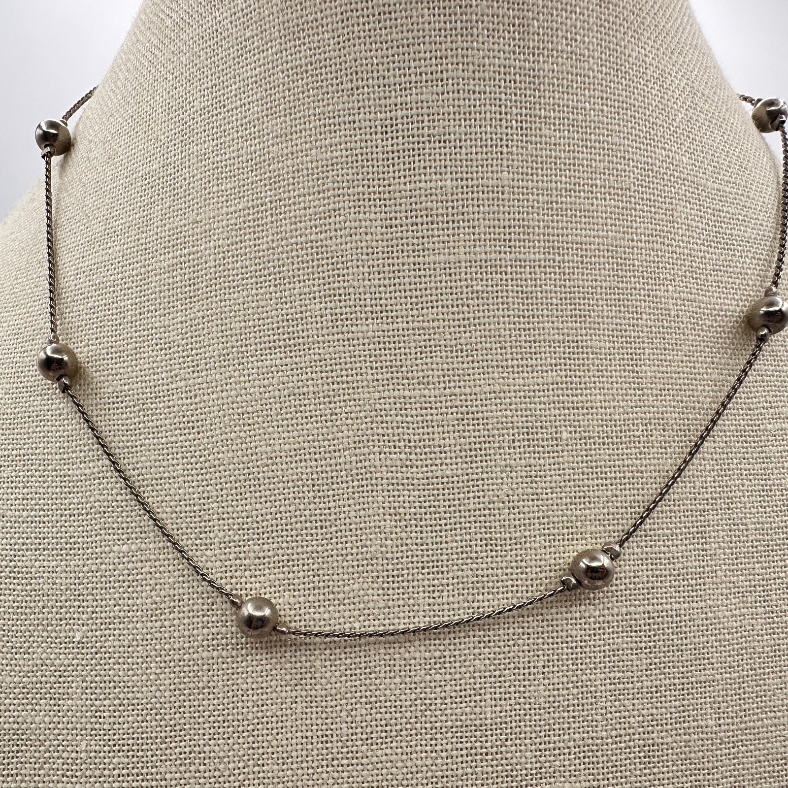 Vintage 90s Silver-Tone Beaded Floral Choker Necklace Set Women’s Jewelry