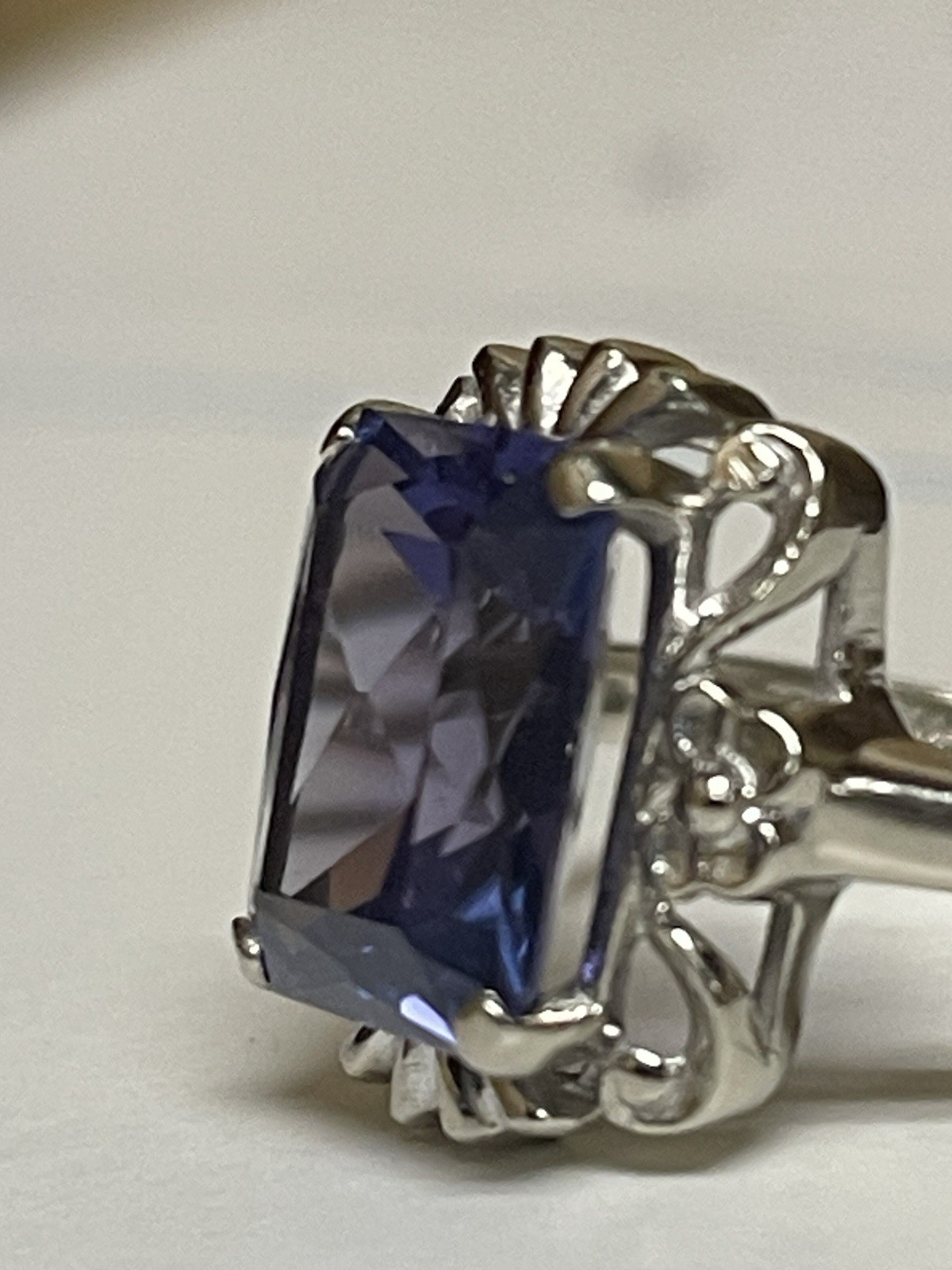 Schmitz Moore & Co. (SMCO) 10k Gold Ring, Blue-Violet Gemstone, Art Deco Era