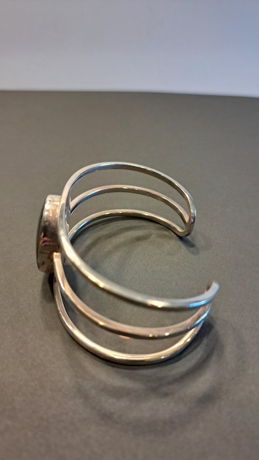 Stunning signed Sterling Silver & Abalone Cuff Bracelet “Mexico .925 ATI,” 30g
