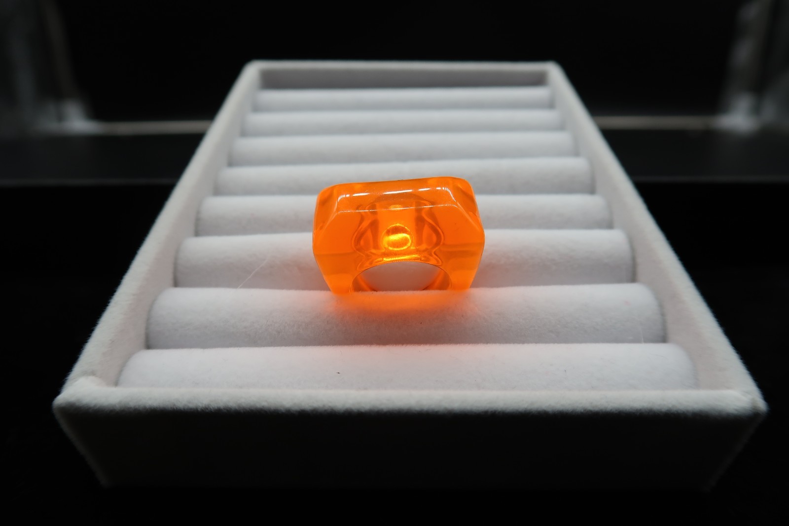 Vtg 60’s Orange Mod Acrylic Resin Glow in the Dark Ring Retro Fashion Size 5.5