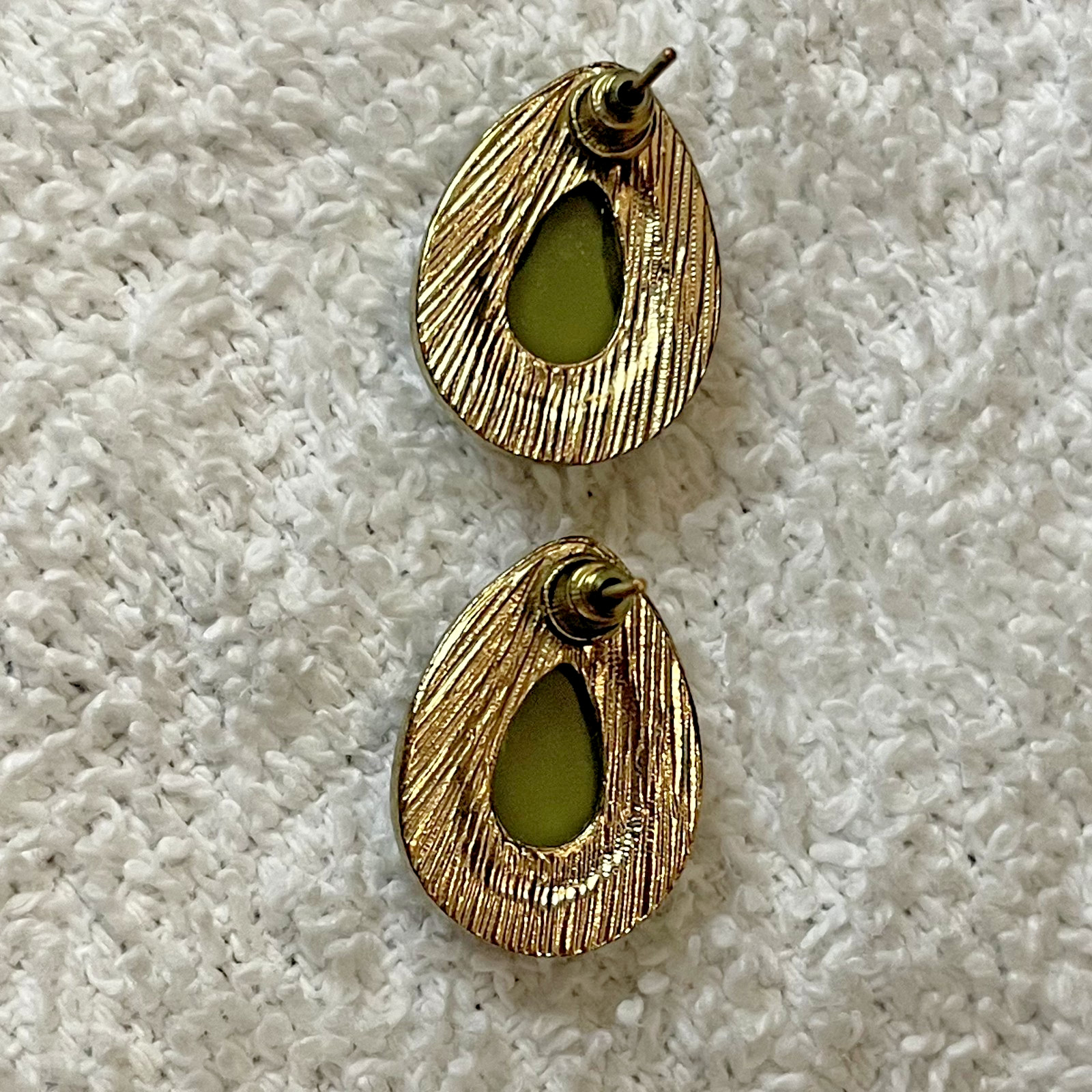 Unbranded Gold Tone Statement Necklace & Earrings Set with Olive Green Stones