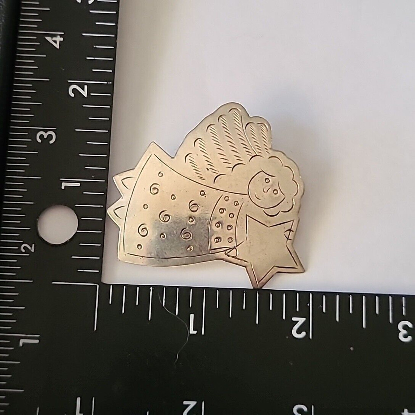 Silver Tone Etched Angel Holding Star Metal Christmas Brooch Pin 2″