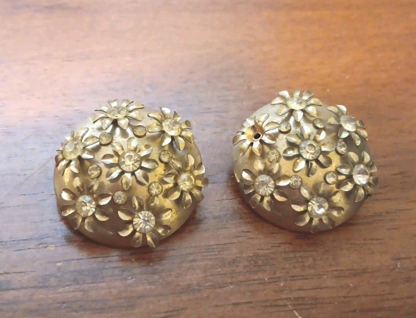 Vintage Barclay Daisy Cluster Rhinestone Clip On Gold Tone Earrings MCM Jewelry