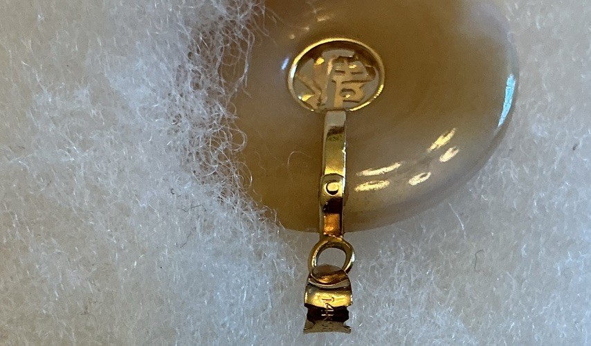 Vintage Chinese beige jade appearance disk shape of Full Moon 14K 23mm diameter