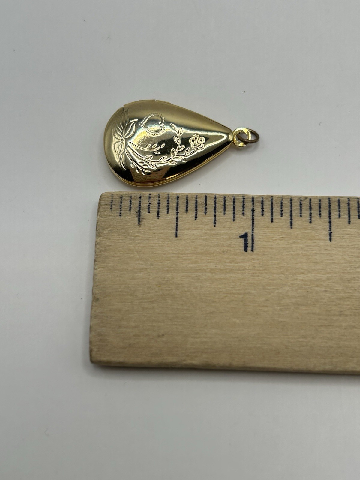 Vintage Gold Tone Teardrop Locket Pendant Heart Floral Etched Photo Charm