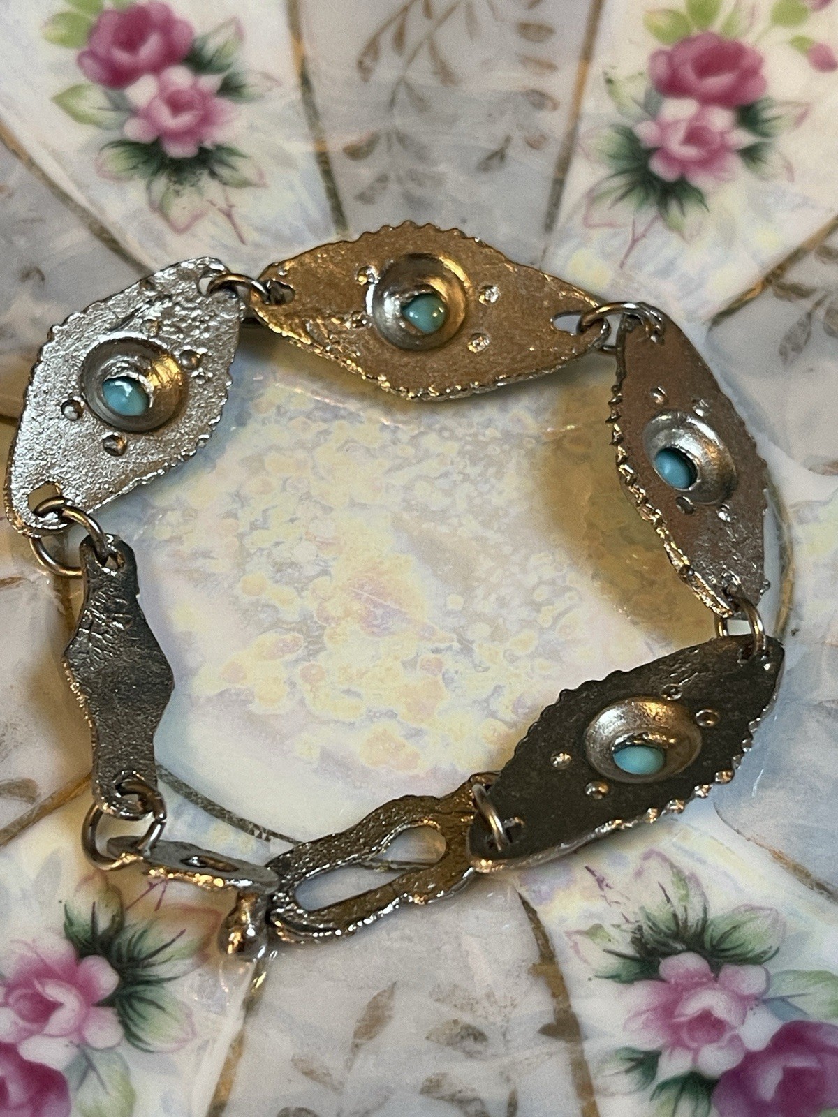 1960’s Faux Turquoise Cabochon Ornate Silver-Tone Link Panel Bracelet 7”
