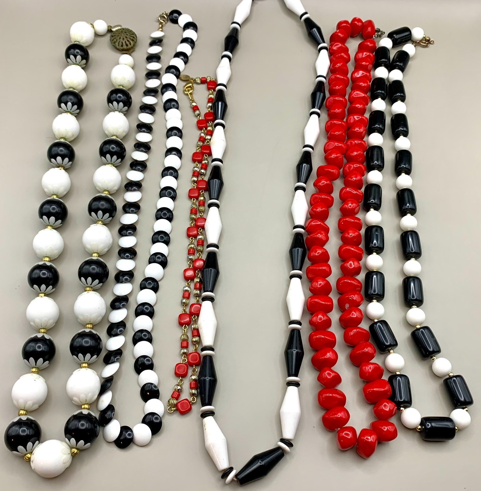 Vintage Lot Beaded Necklaces Black White Red Gold Tone Acrylic Retro