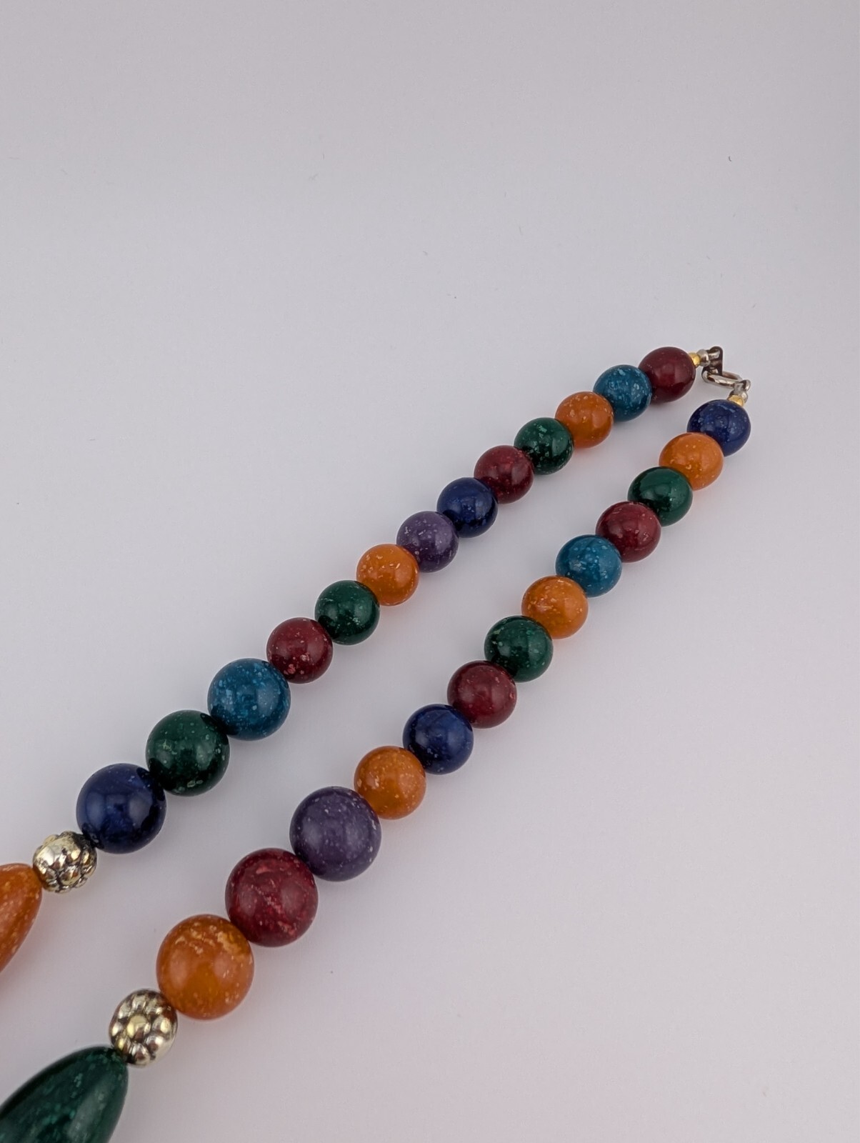 Vintage Light Gold Tone Colorful Speckled Resin Plastic Beaded Necklace 25 in