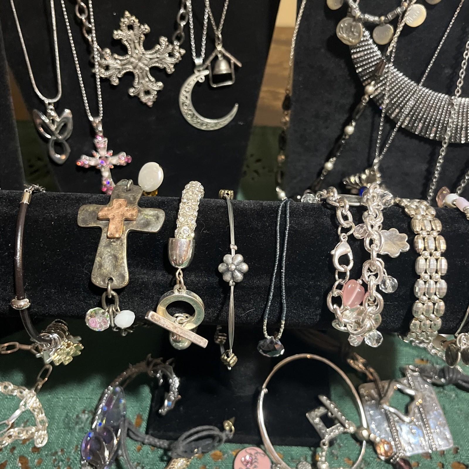 Jewelry Fashion lot Eclectic Silver Tone Vtg Modern Necklaces Bracelets Bulk