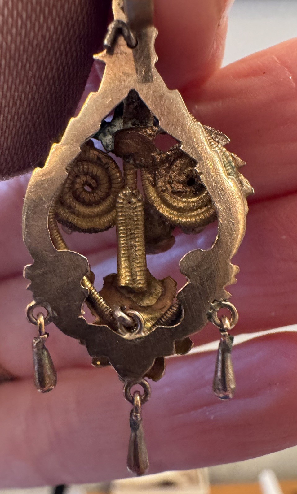 Antique Victorian Single Earring Gold Gilt Bird Nest Turquoise Coral Stone