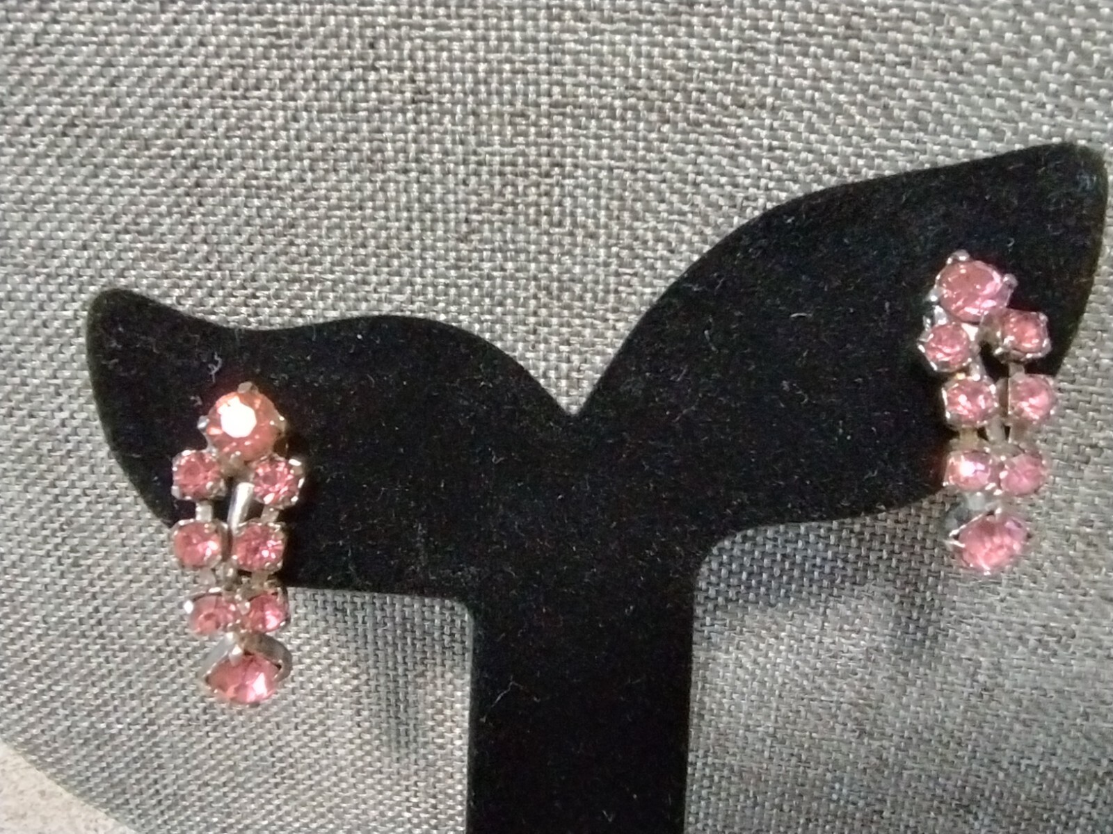 Prong Set Vintage Pink Rhinestones in Silvertone Screwback Earrings. #154