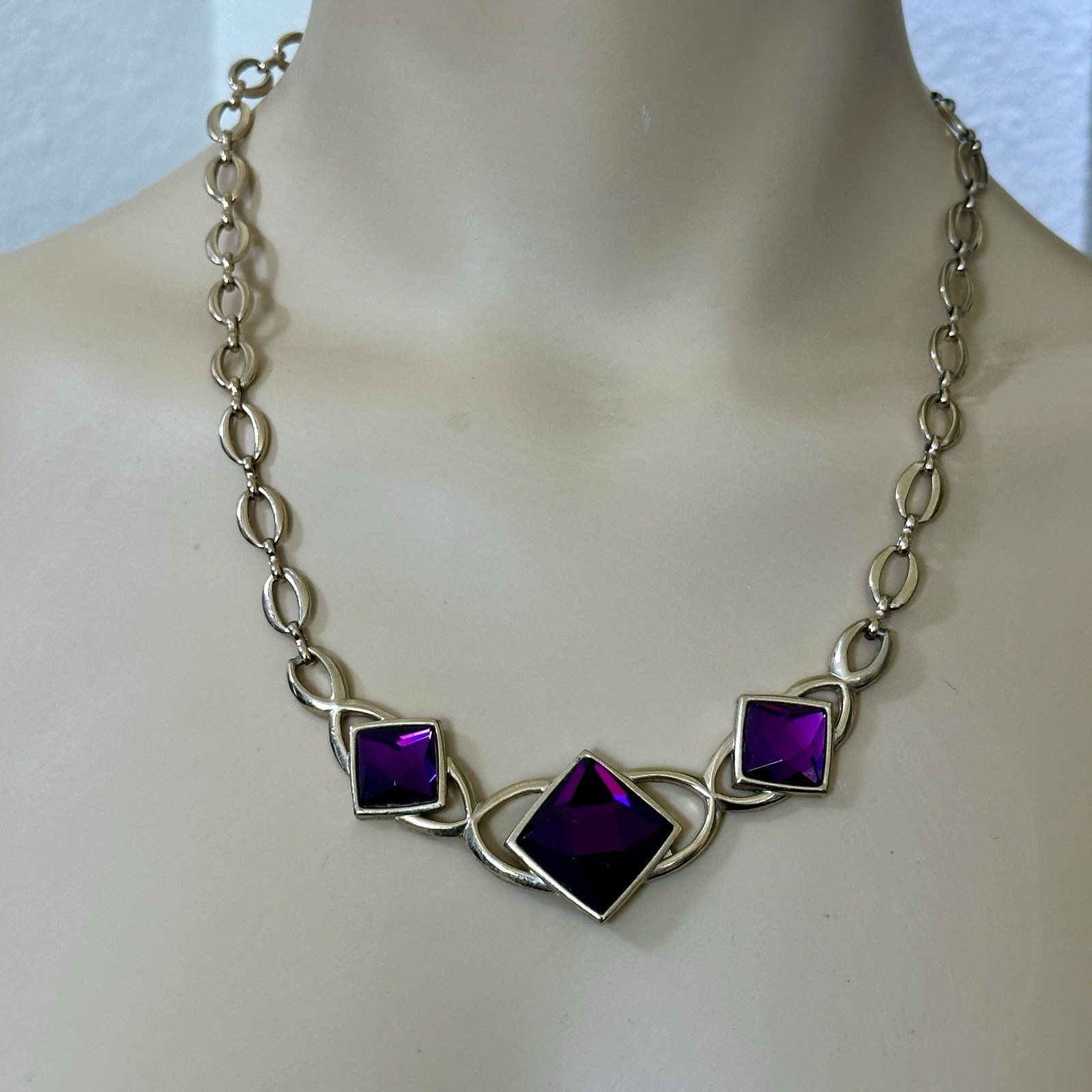 VTG Park Lane Accent Necklace 18 Inch Purple Square Facet Glass Bib Gold Signed