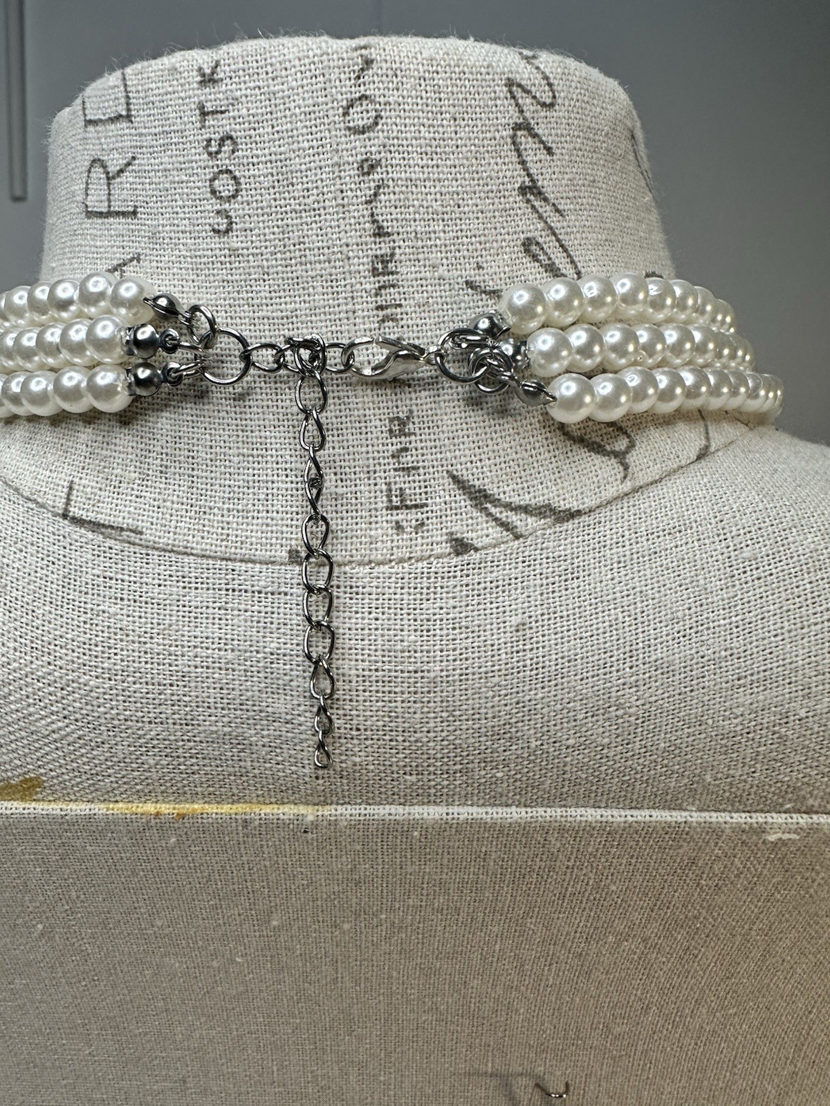 Vintage Necklace White Gray Ombre Triple Strand Graduated Faux Pearls Classic