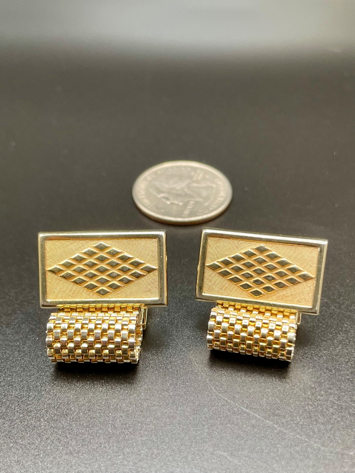 Vintage Gold Tone Wraparound Mesh Cufflinks geometric Diamond Texture Rectangle