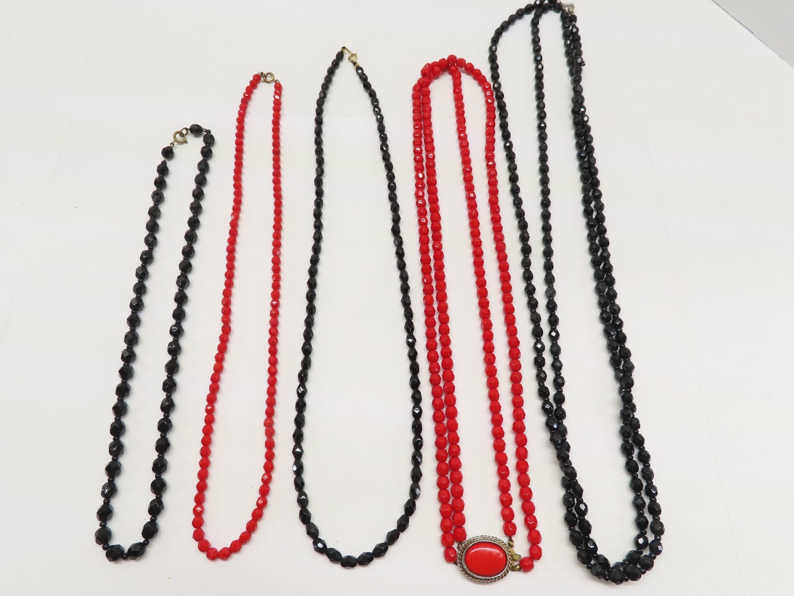 Vintage Beaded Necklace Lot Mix and Match Red Black Plastic D2523