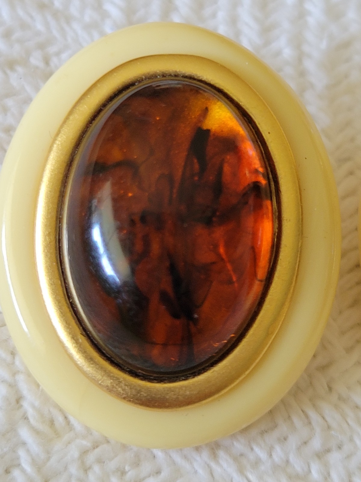 Vtg. Rare Gorgeous Yves Saint Laurent FAUX AMBER Clip-On earrings Mint