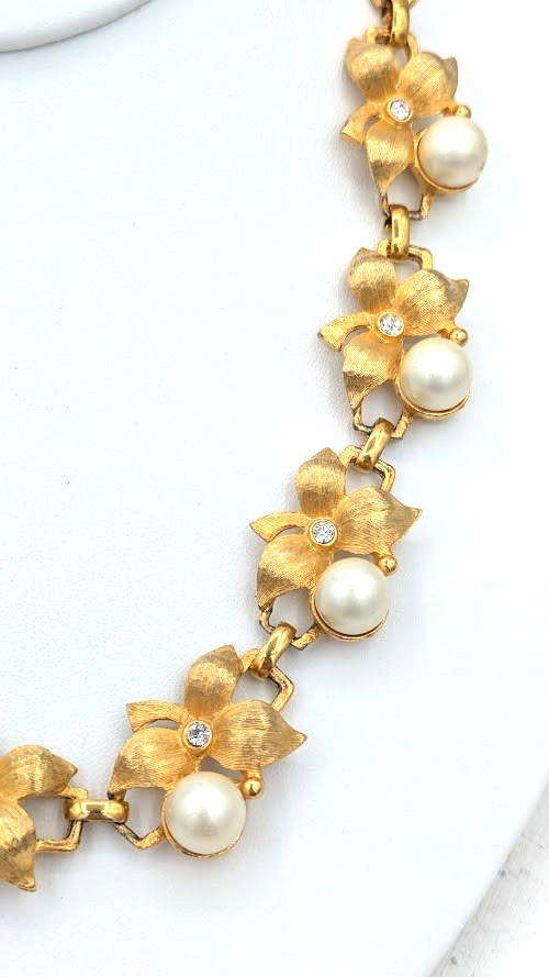 Vintage JUDY-LEE Floral Necklace Glass Pearls Rhinestones Gold Tone Adjustable