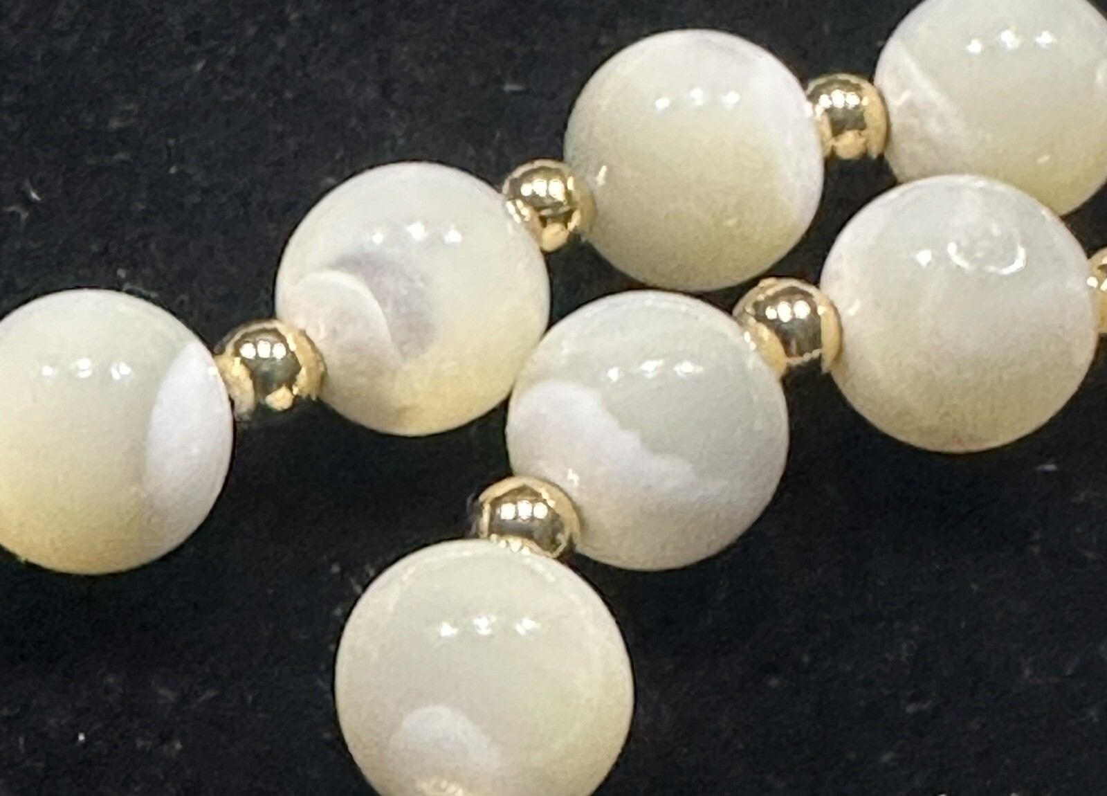 VTG Art Deco Opaline Opalite Opalescent Glass Bead Necklace 29” White