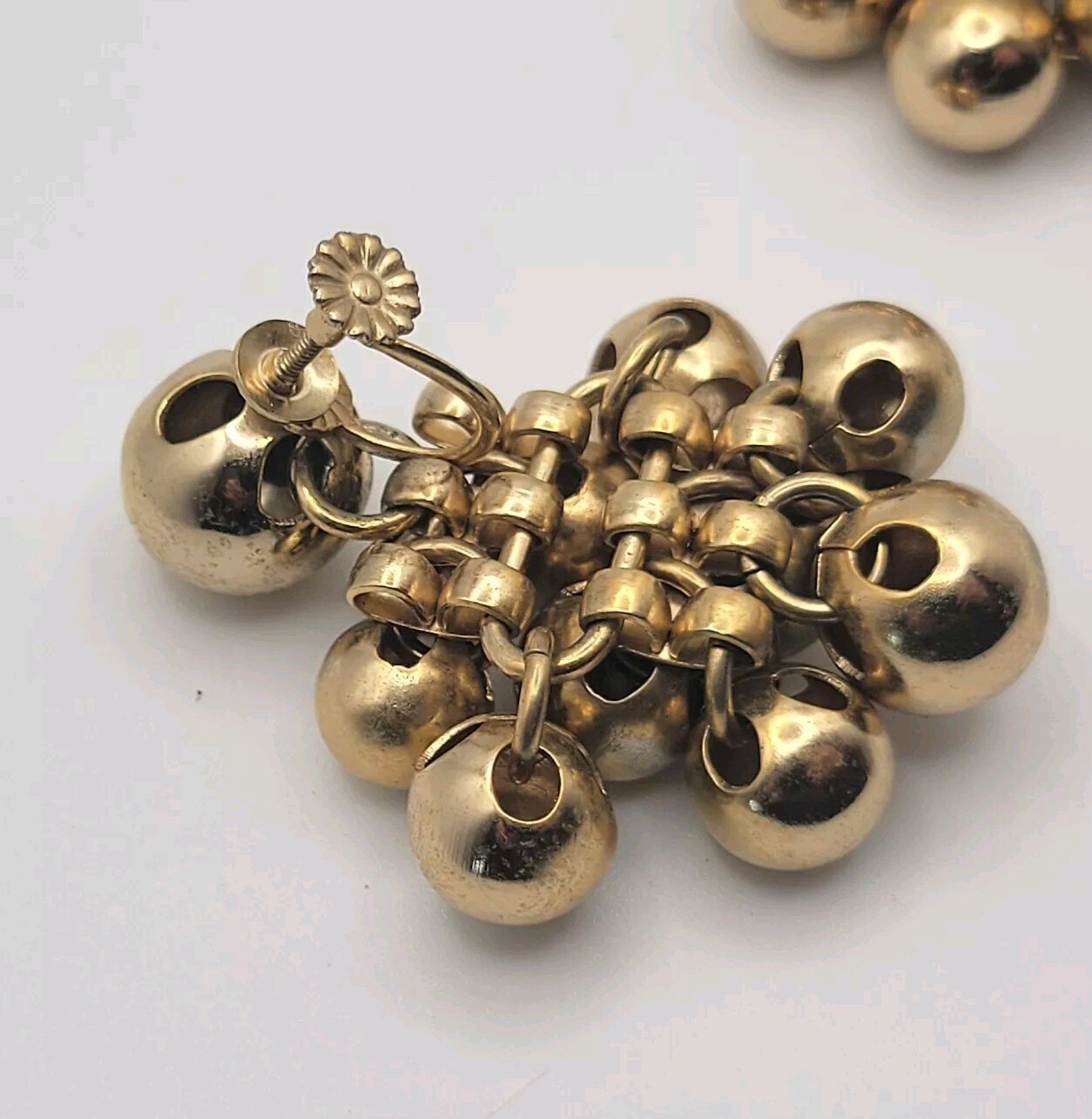 Vtg Napier Gold Tone Beaded Earrings Statement Screw Back Dangle Cluster Beads