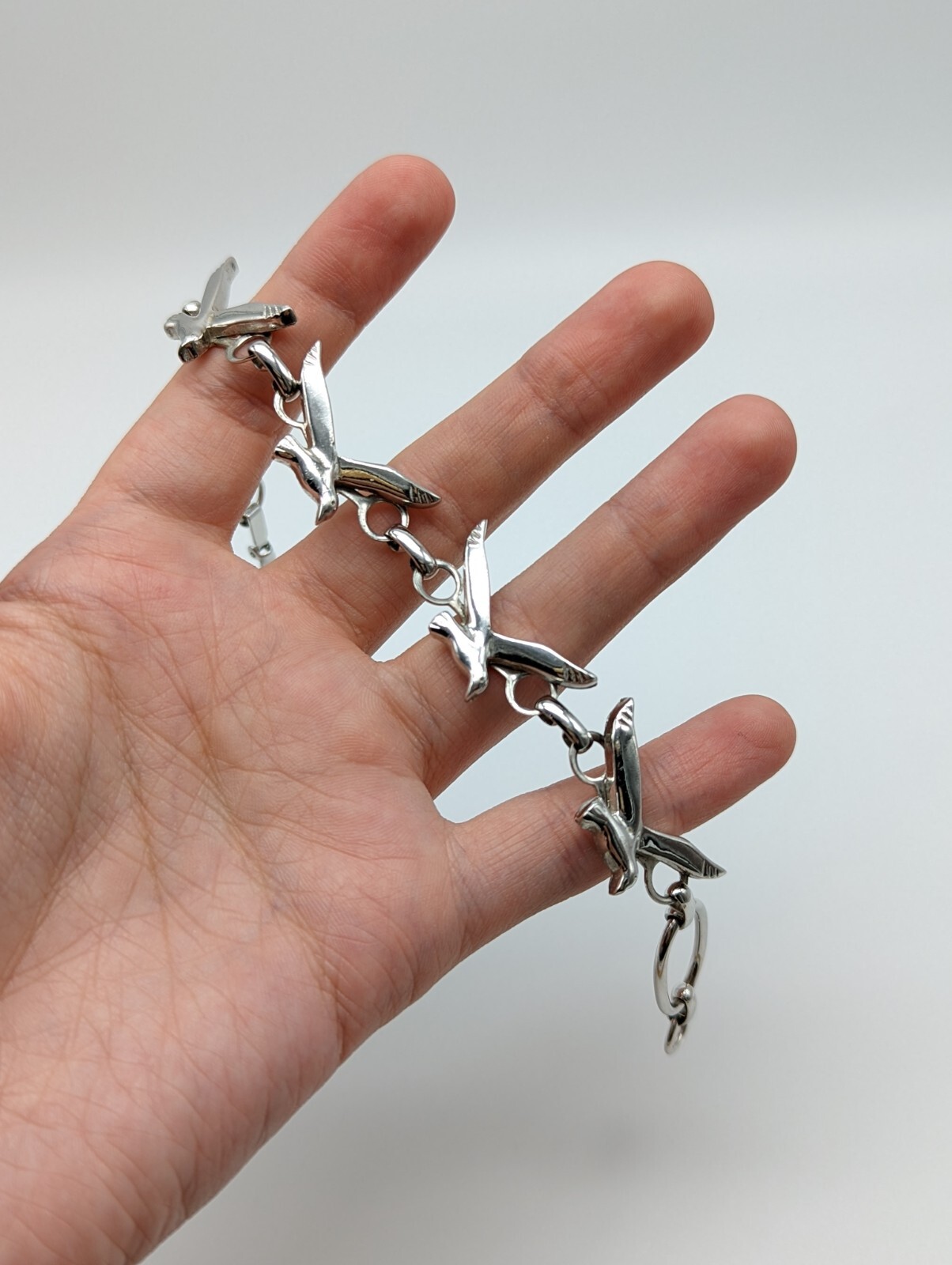 Vintage Silver Tone Flying Stretched Wing Bird Dove Chain Link Bracelet Animals
