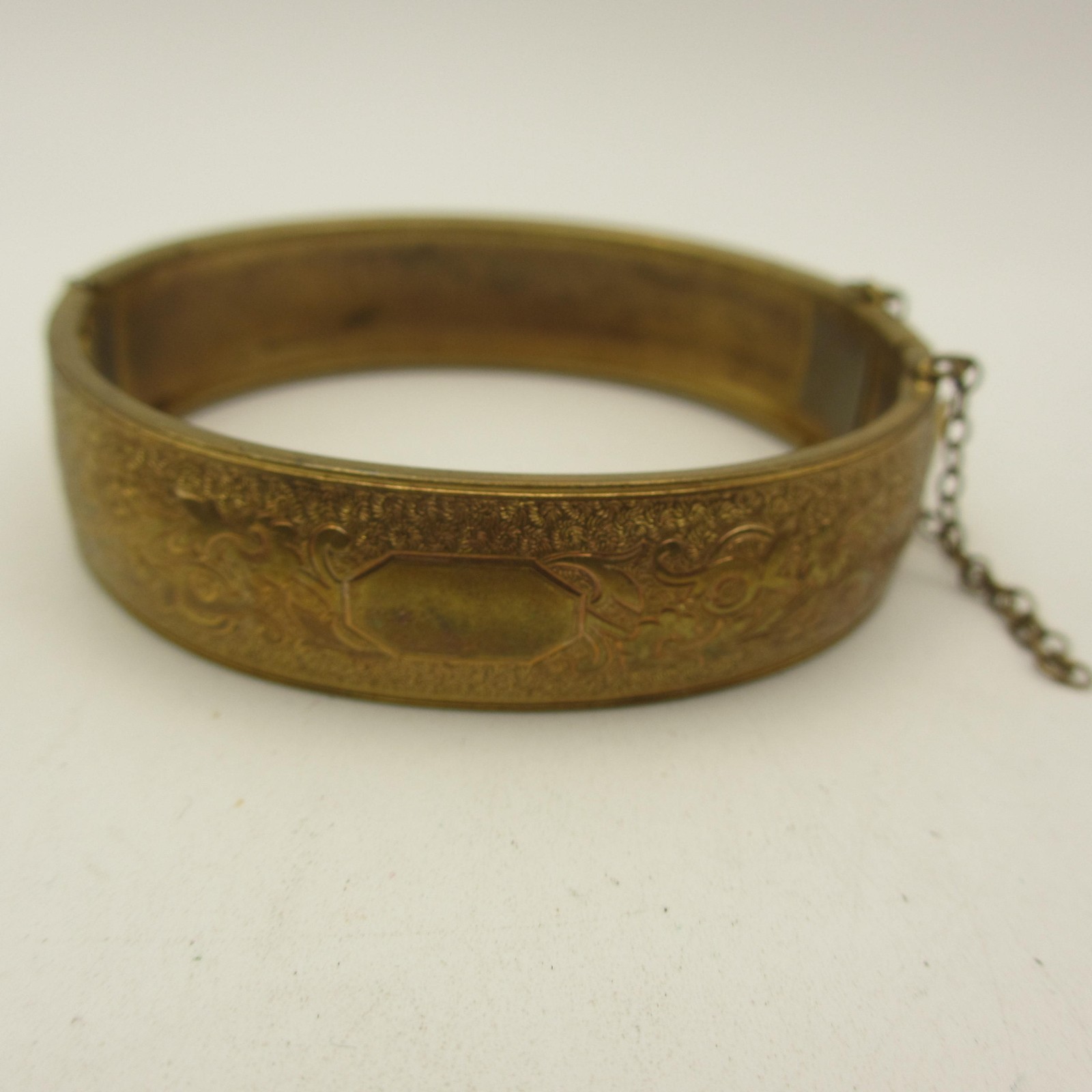Vintage Etched Floral Bracelet Safety Chain Gold Tone
