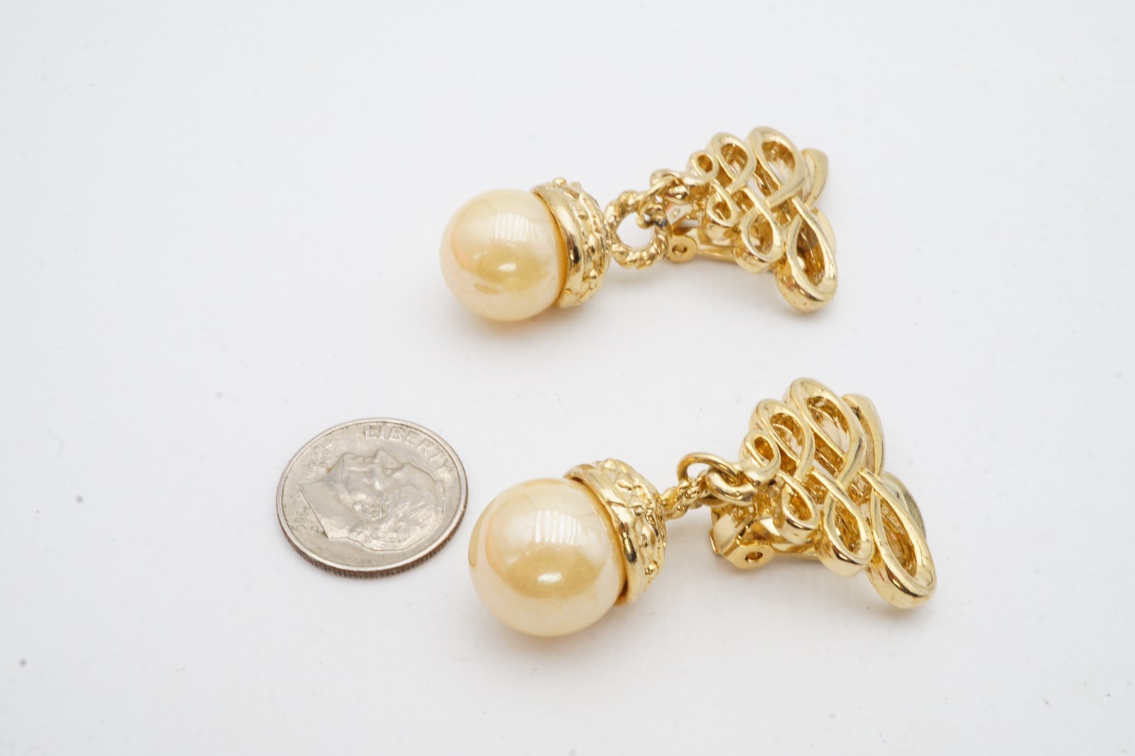 Vintage Clip On Earrings Gold Tone Faux Pearl F4