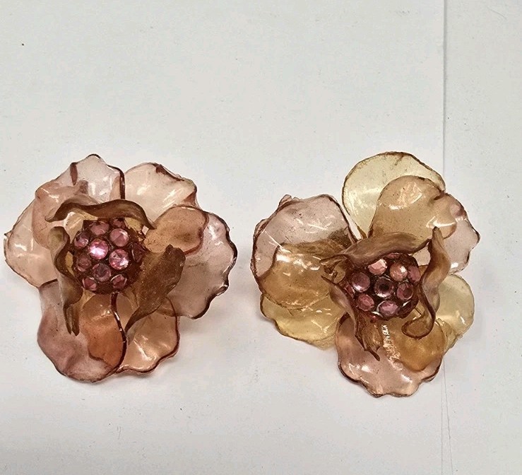 Golden Cellulose Acetate Flower Brooch Pin With Earrings Vintage