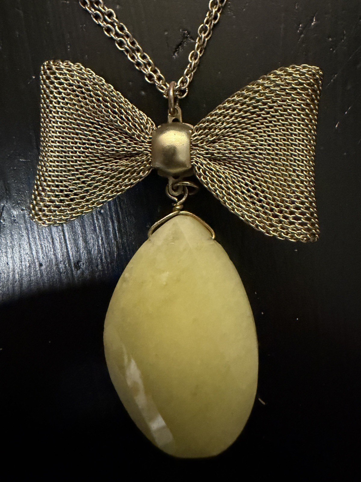 To Die For Gold Mesh Bow & Tear Drop pendant in a pale lemon texture stone, 🤩✨