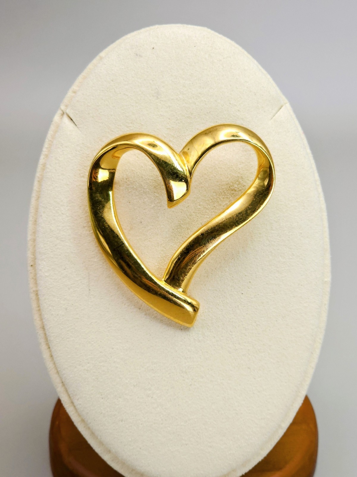 Vintage Trifari Open Heart Brooch Gold Tone 1.5″ Wide USA Seller
