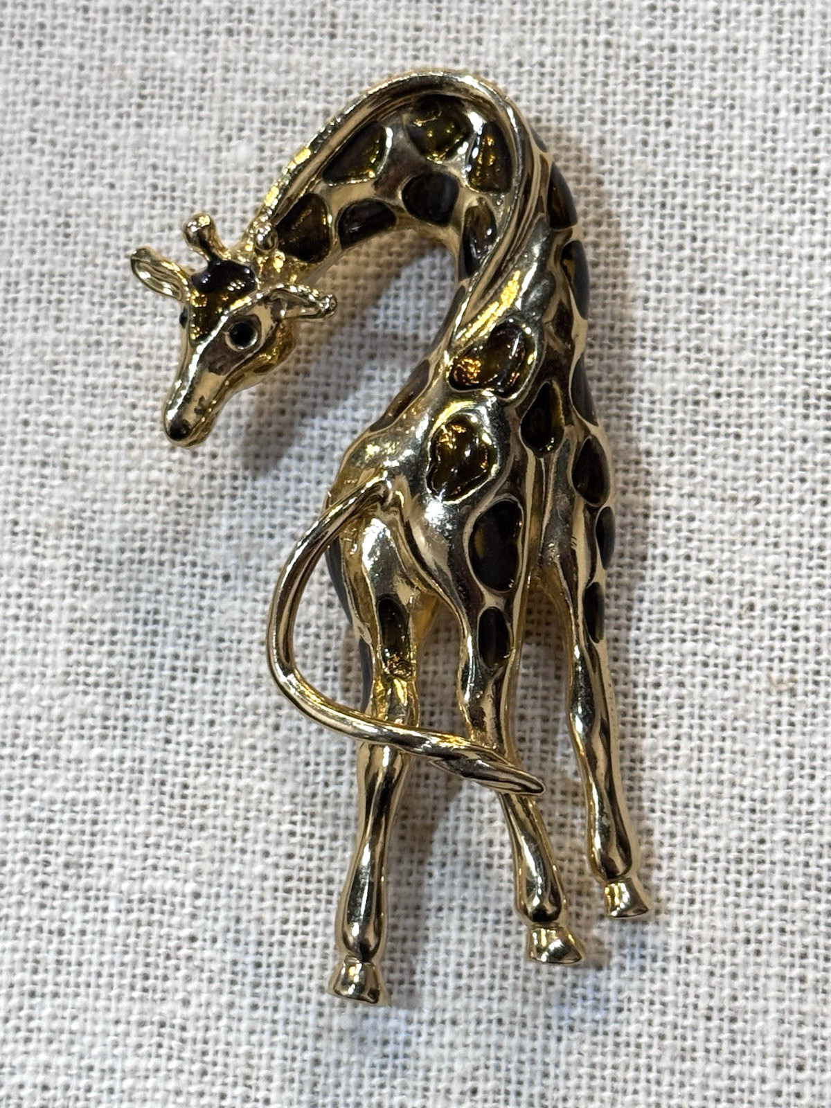 Vintage Goldtone Enamel Giraffe Animal Brooch Pin 3″ Long